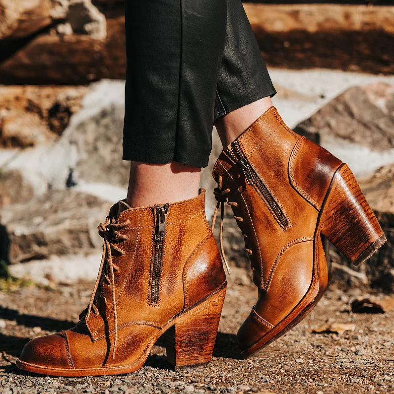 Women's Ankle Booties with Faux Leather and Furry Cuffs in Tan for a Cute and Warm StyleDame - Wheat Multi