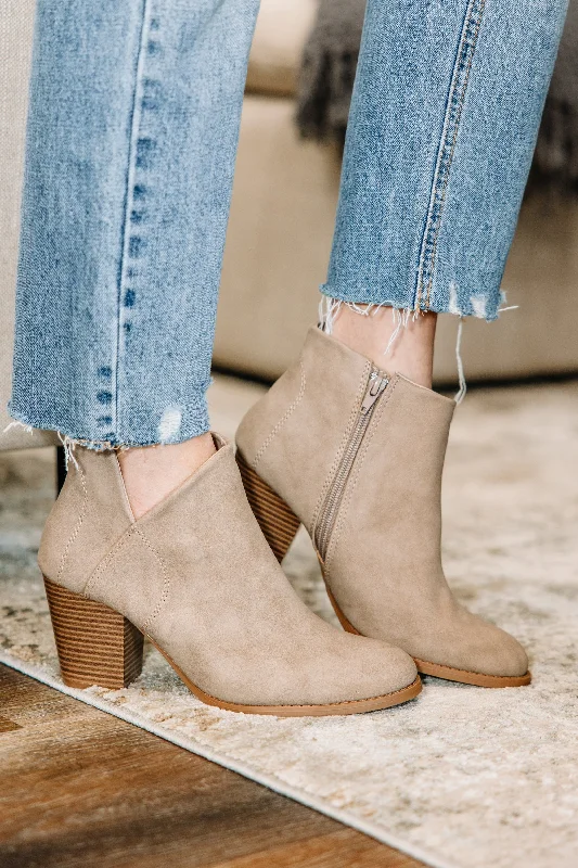 Women's Chunky - Heeled Chelsea Boots in Gray for a Casual and Trendy Everyday LookDoing It All Warm Taupe Gray Booties