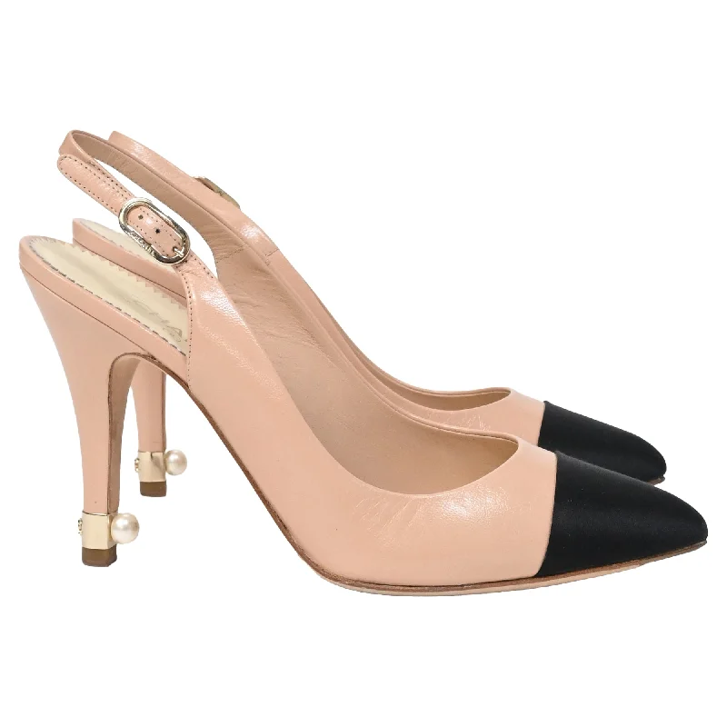 Women's patent leather stiletto heel pumps with a high - shine finishChanel Pointed Toe Slignback Pumps in Beige Leather