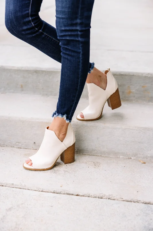 Women's Mid - Calf Suede Boots in Beige with Tassel Trim for a Boho - Inspired StyleFeeling Bold Bone White Heeled Booties