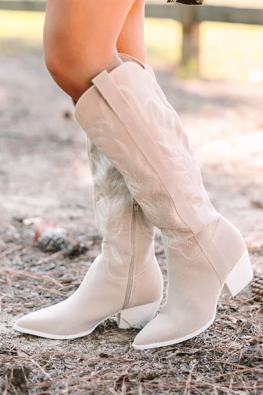 Women's Platform Chelsea Boots in Black for a Modern and Fashion - Forward AppearanceOn My Mind Beige Brown Western Boots