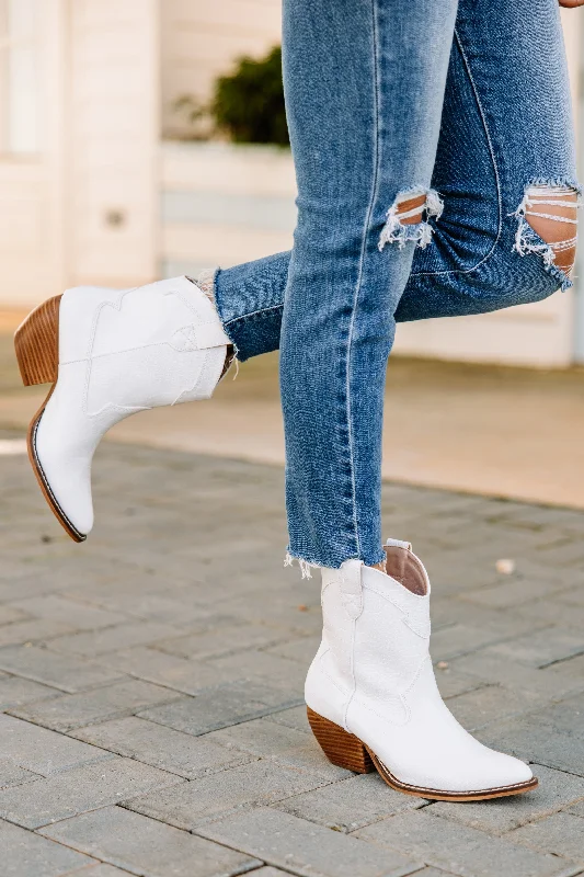 Women's Ankle Boots with Cut - Out Details in Beige for a Unique and Stylish EdgeKeep The Sass Cream White Croc Western Booties