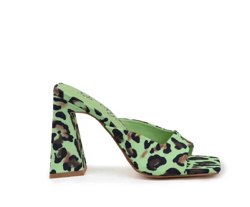 Women's ruffled stiletto heel pumps for a romantic styleWomen's Slides Sandals In Green Leopard