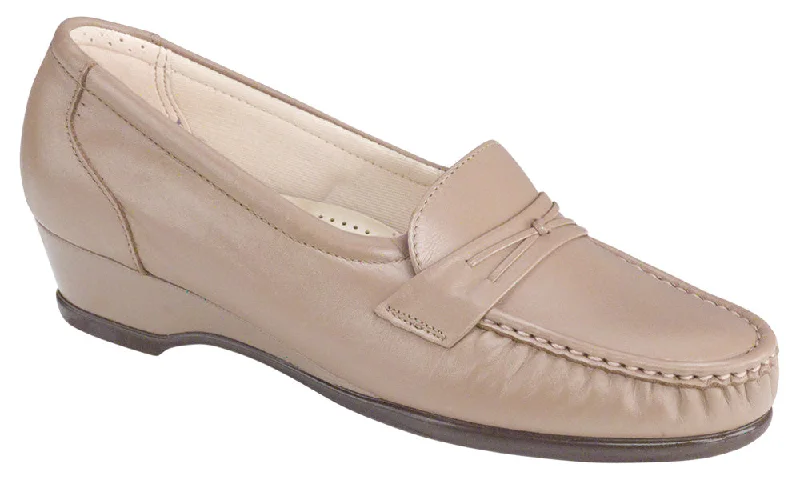 Women's Metallic Foil - Finish Loafers in Gold for a Glamorous Night OutSAS Easier