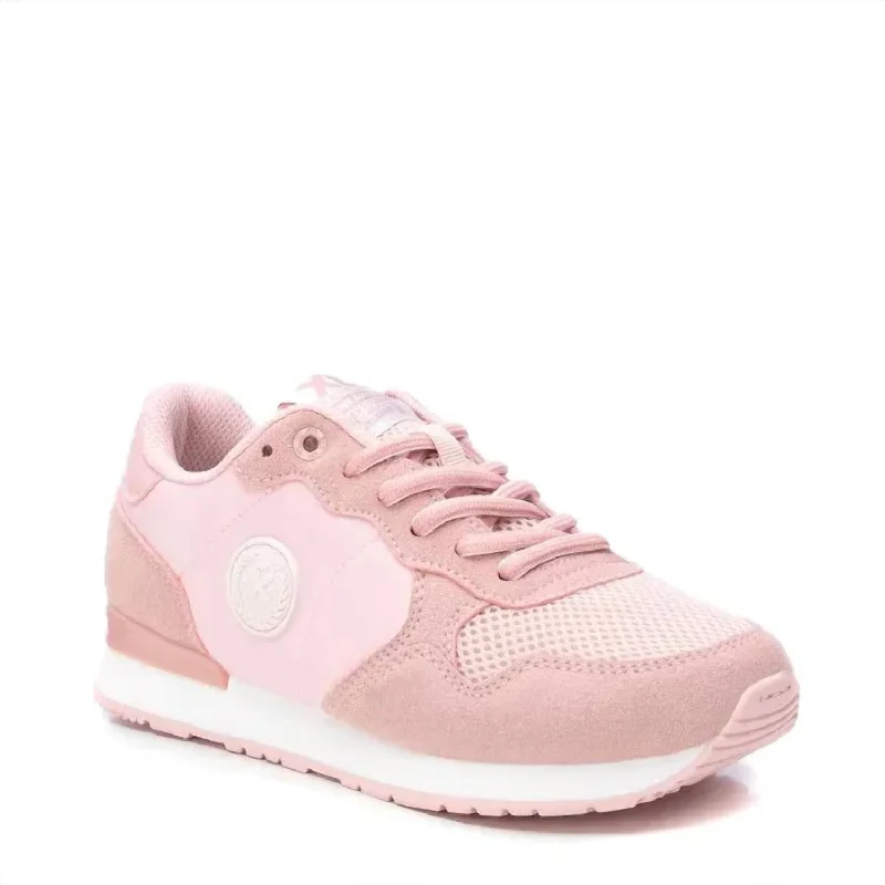 High - Top Women's Leather Sneakers in Black for a Stylish and Durable OptionWomen's Lace-Up Sneakers In Light/pastel Pink