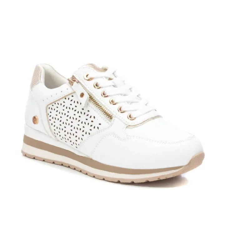 Lace - Up Women's Athletic Sneakers with Shock - Absorbing Midsoles for Intense WorkoutsWomen's Lace-Up Sneakers In White