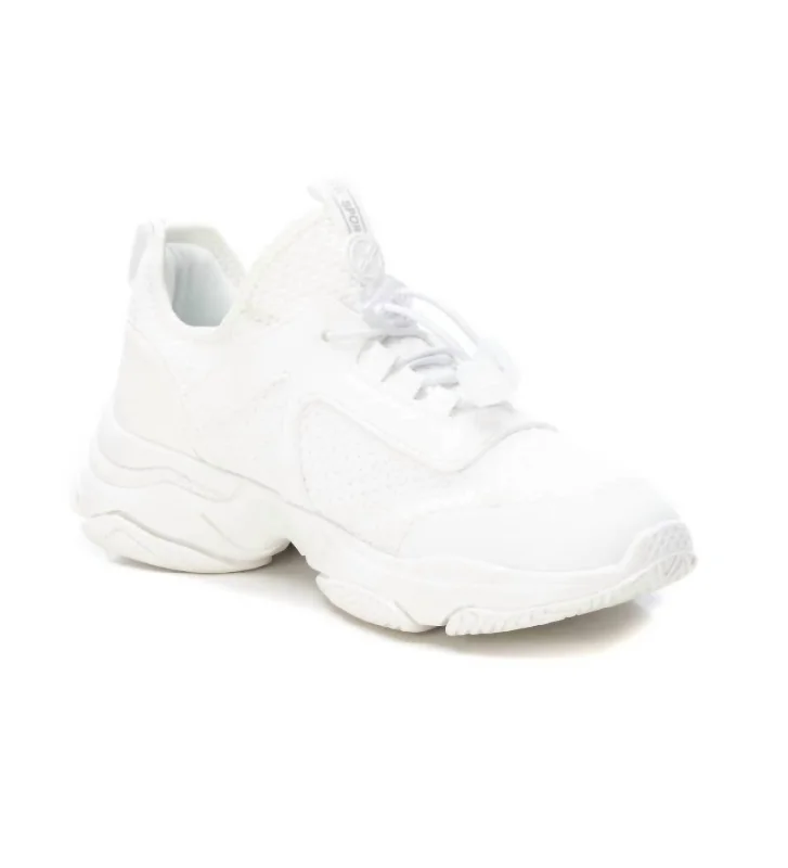 Women's Sneakers with Hidden Wedges for a Subtle Height Boost and Added StyleWomen's Sneakers In White